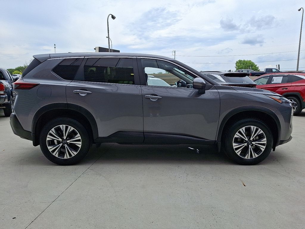 2023 Nissan Rogue SV - Photo 10
