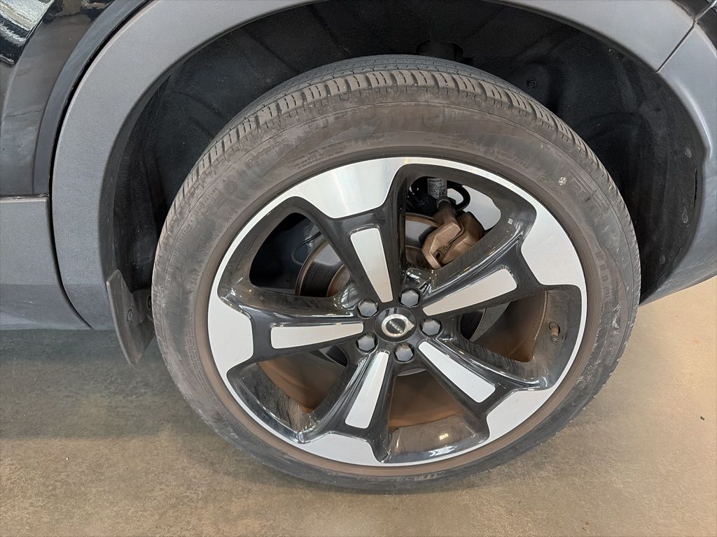 2021 Volvo XC40 Momentum photo 4