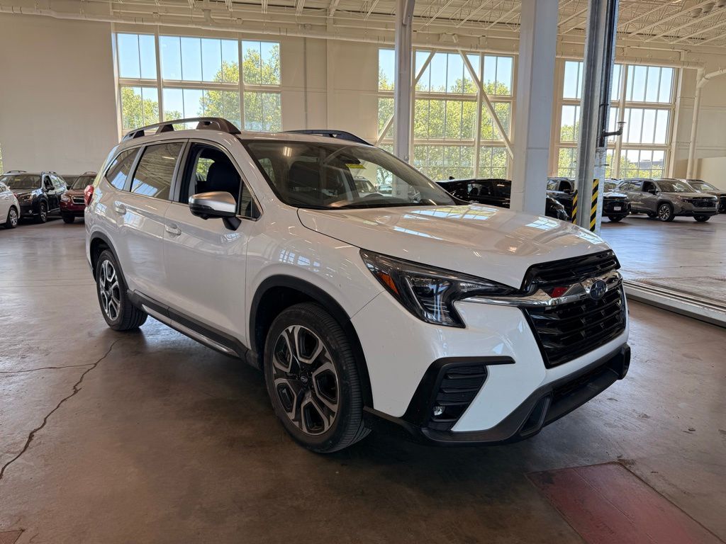 2023 Subaru Ascent Limited 7 Passenger's photo