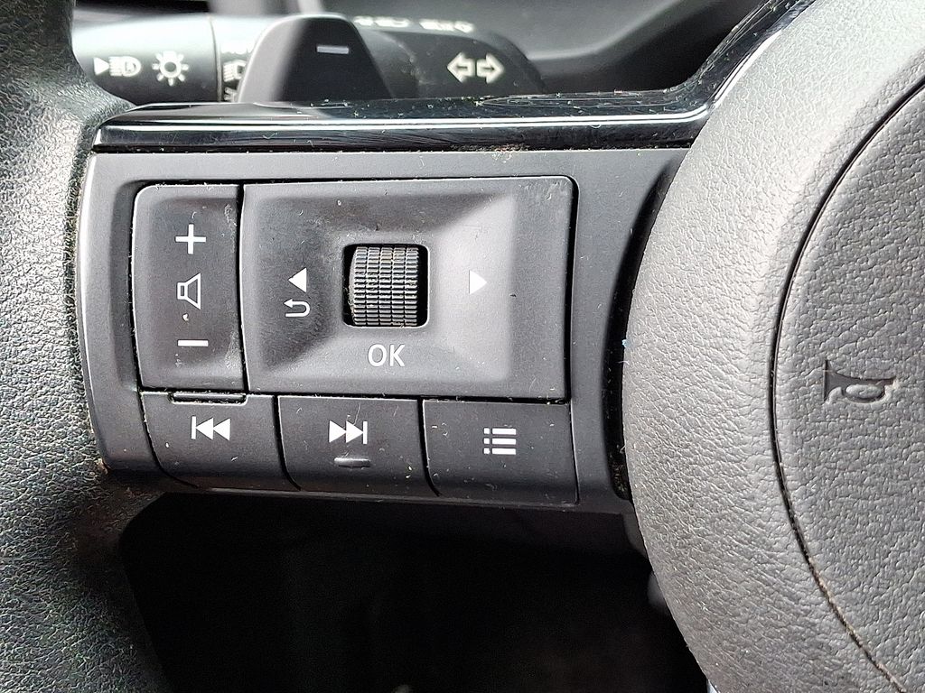 2023 Nissan Rogue SV - Photo 21
