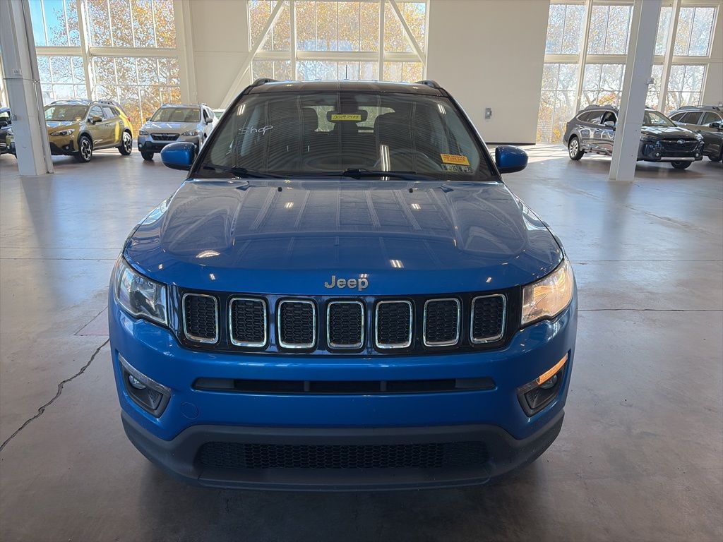 2019 Jeep Compass Latitude photo 2