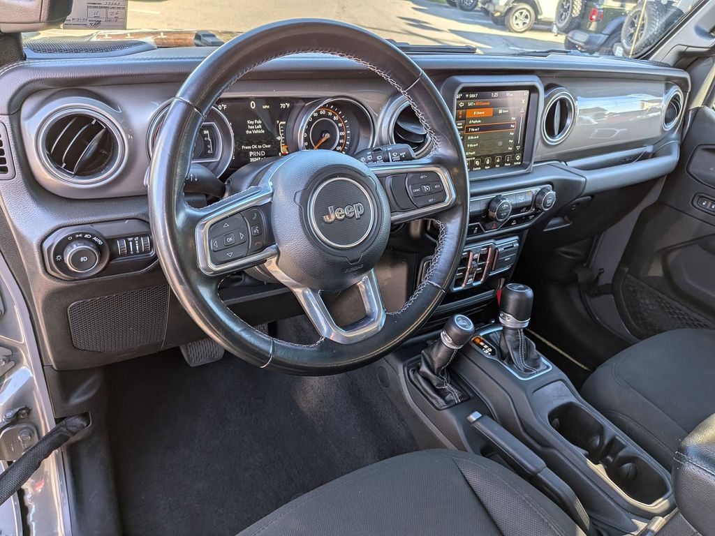 2022 Jeep Wrangler Unlimited Sahara - Photo 11