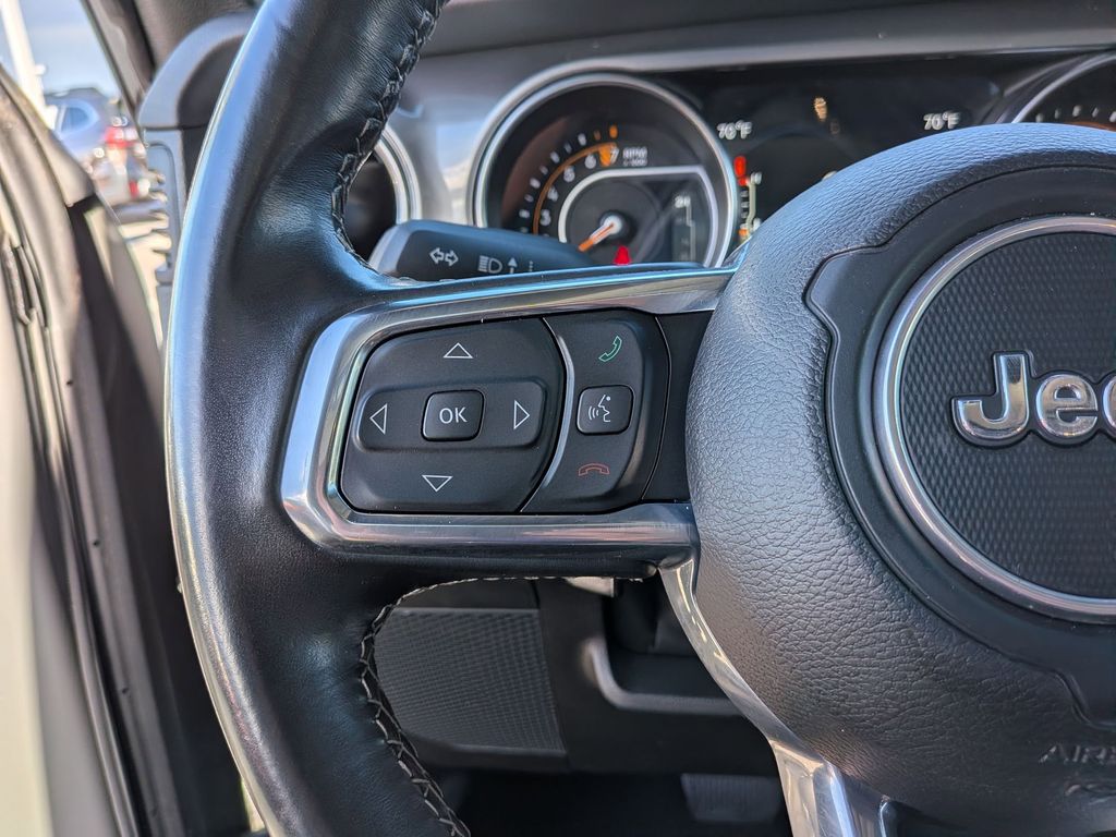 2022 Jeep Wrangler Unlimited Sahara - Photo 14