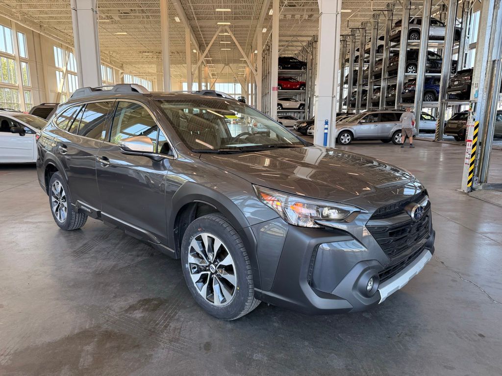 2023 Subaru Outback Touring's photo