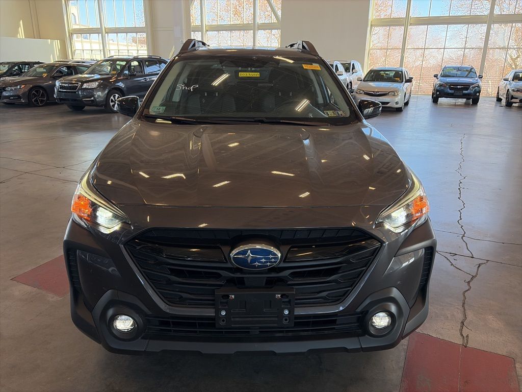 2023 Subaru Outback Onyx Edition photo 2