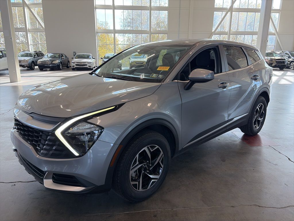 2023 Kia Sportage LX photo 3