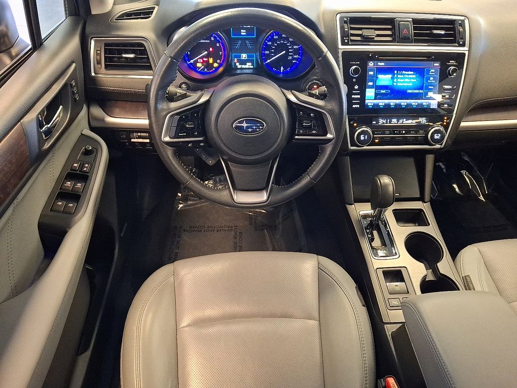 2019 Subaru Outback 2.5i Limited photo 2
