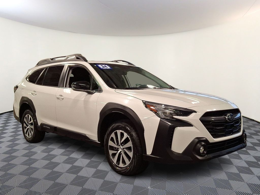 2024 Subaru Outback Premium's photo