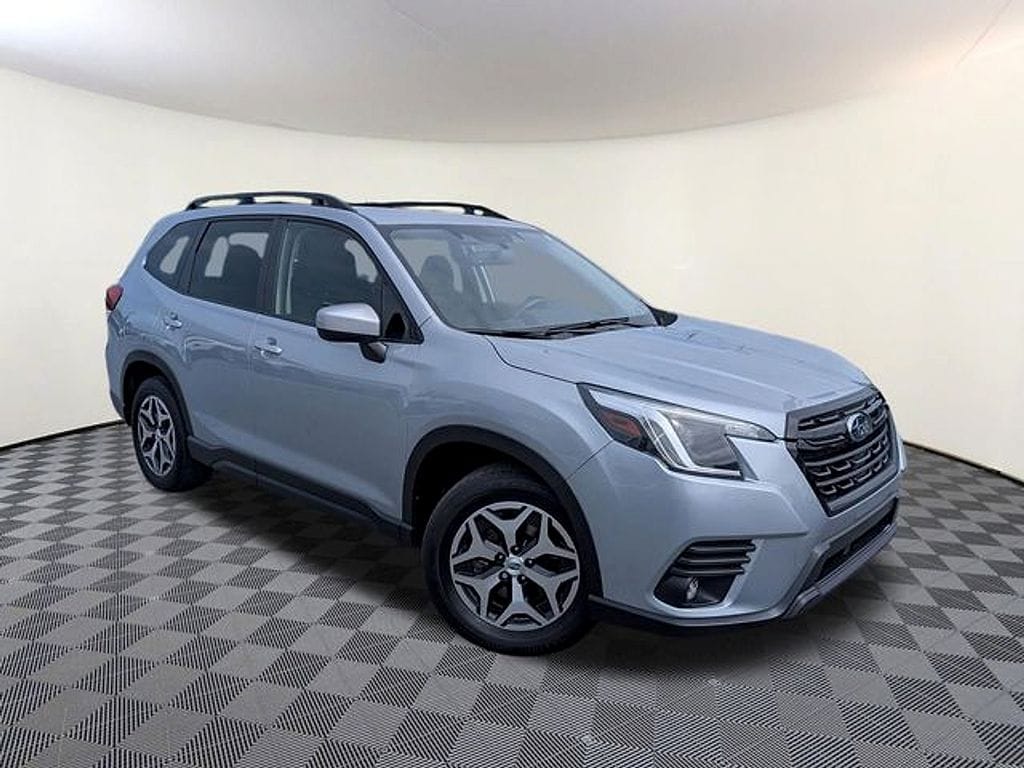 Used 2024 Subaru Forester Premium SUV