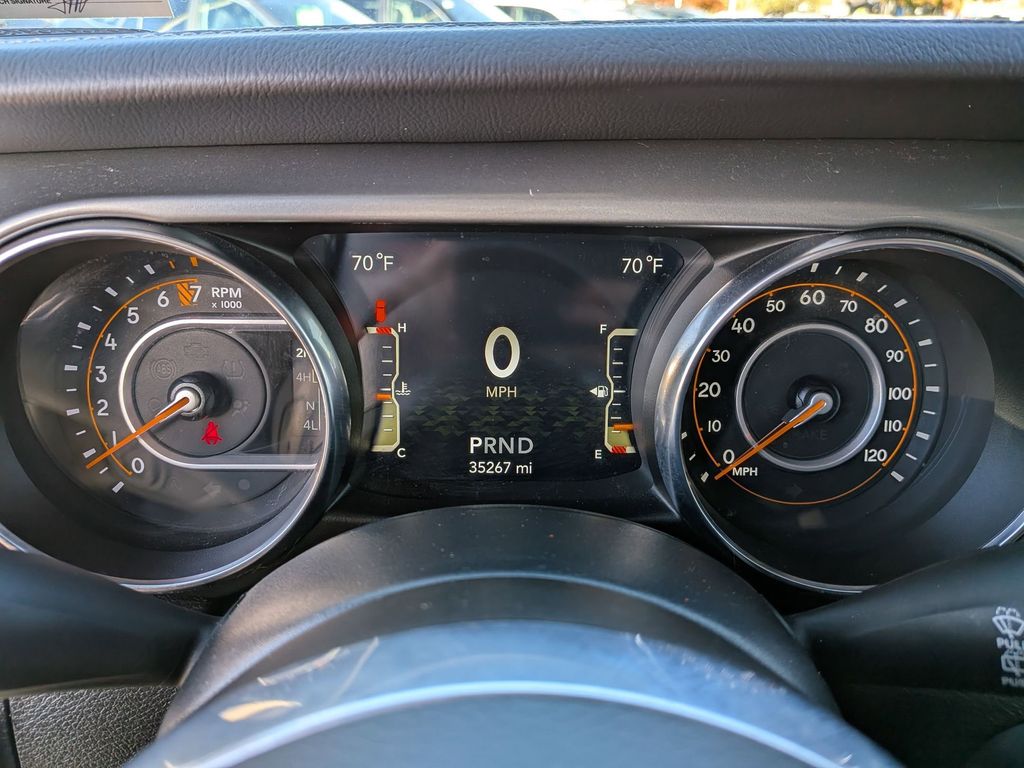 2022 Jeep Wrangler Unlimited Sahara - Photo 16