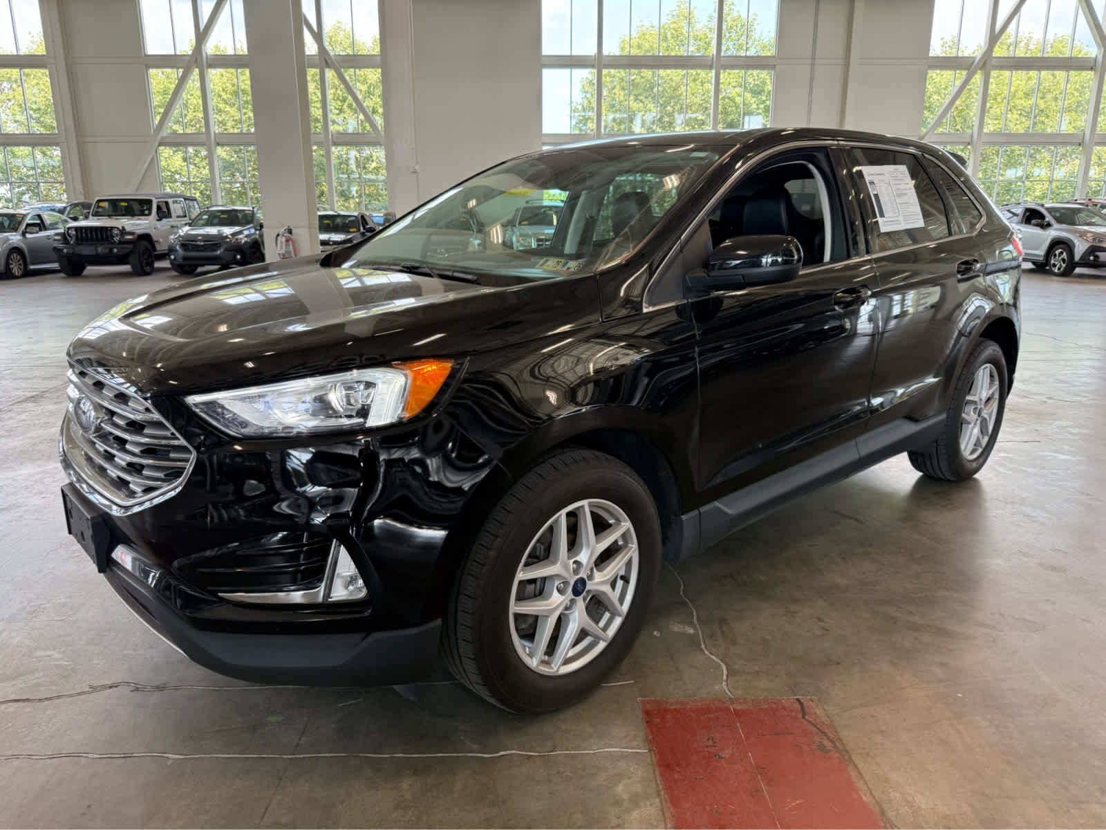 2022 Ford Edge SEL photo 4