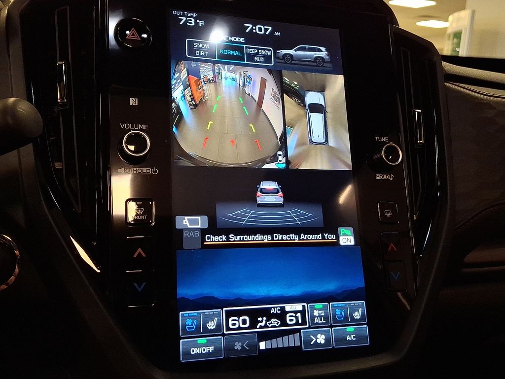 2025 Subaru Forester Touring photo 4