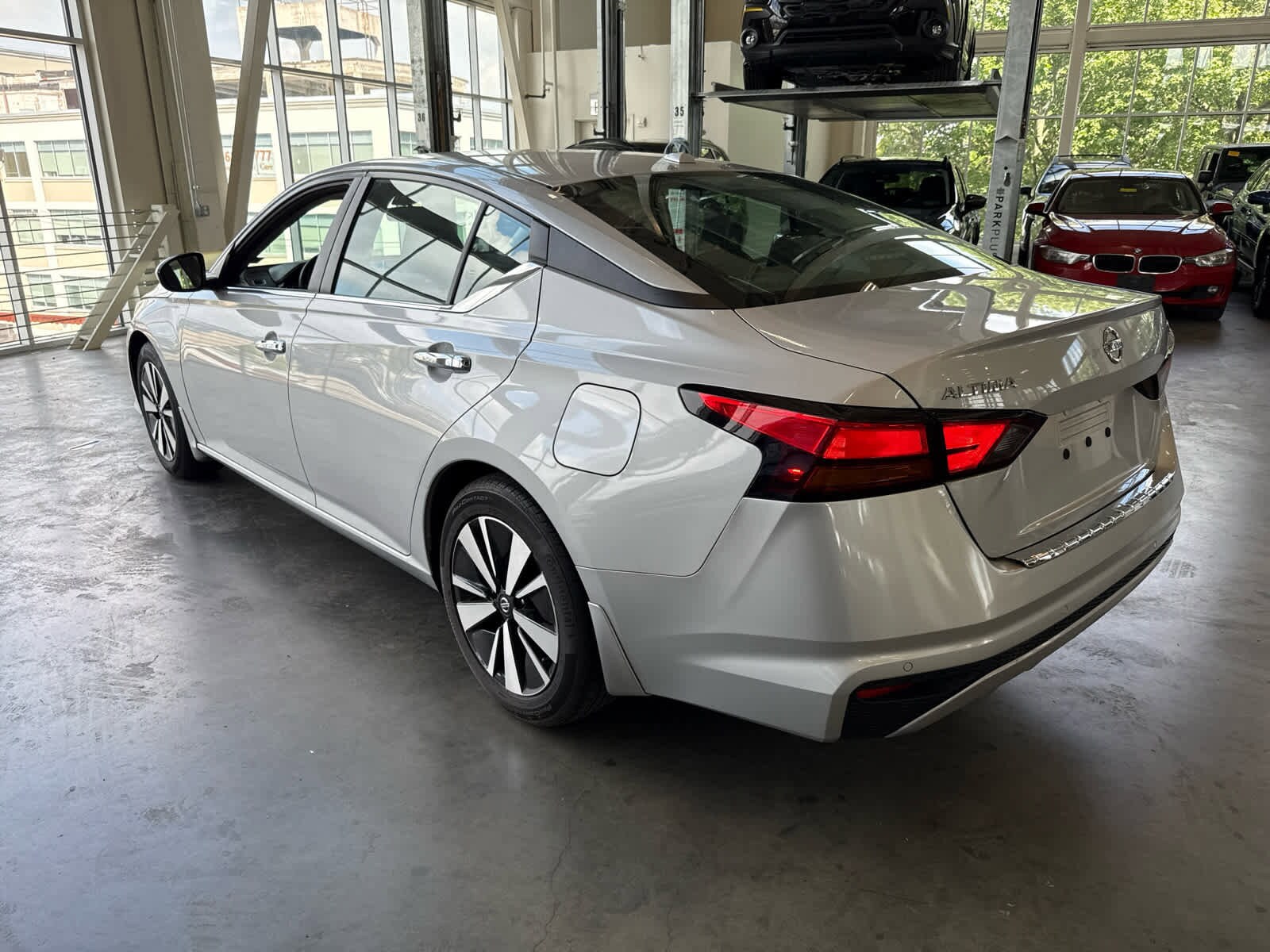 2021 Nissan Altima 2.5 SV photo 3