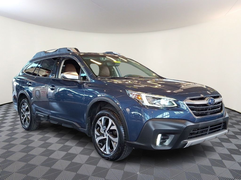 2021 Subaru Outback Touring's photo