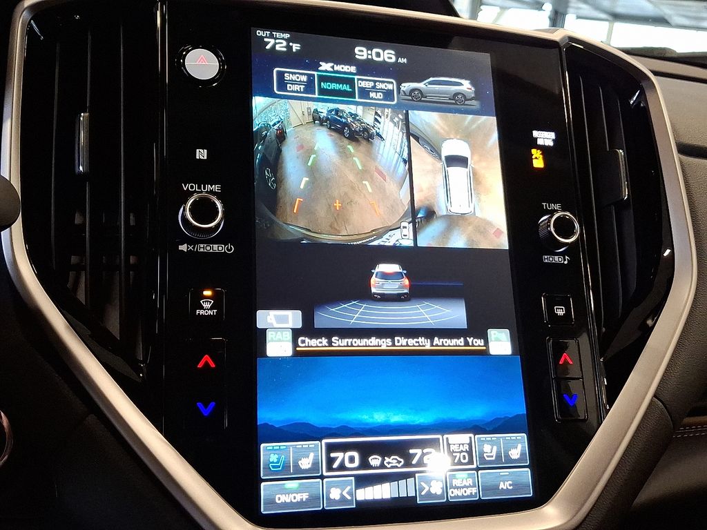 2025 Subaru Ascent Touring photo 4