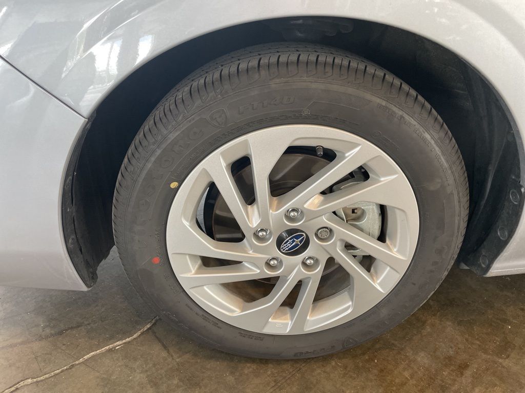 2025 Subaru Impreza Base photo 4