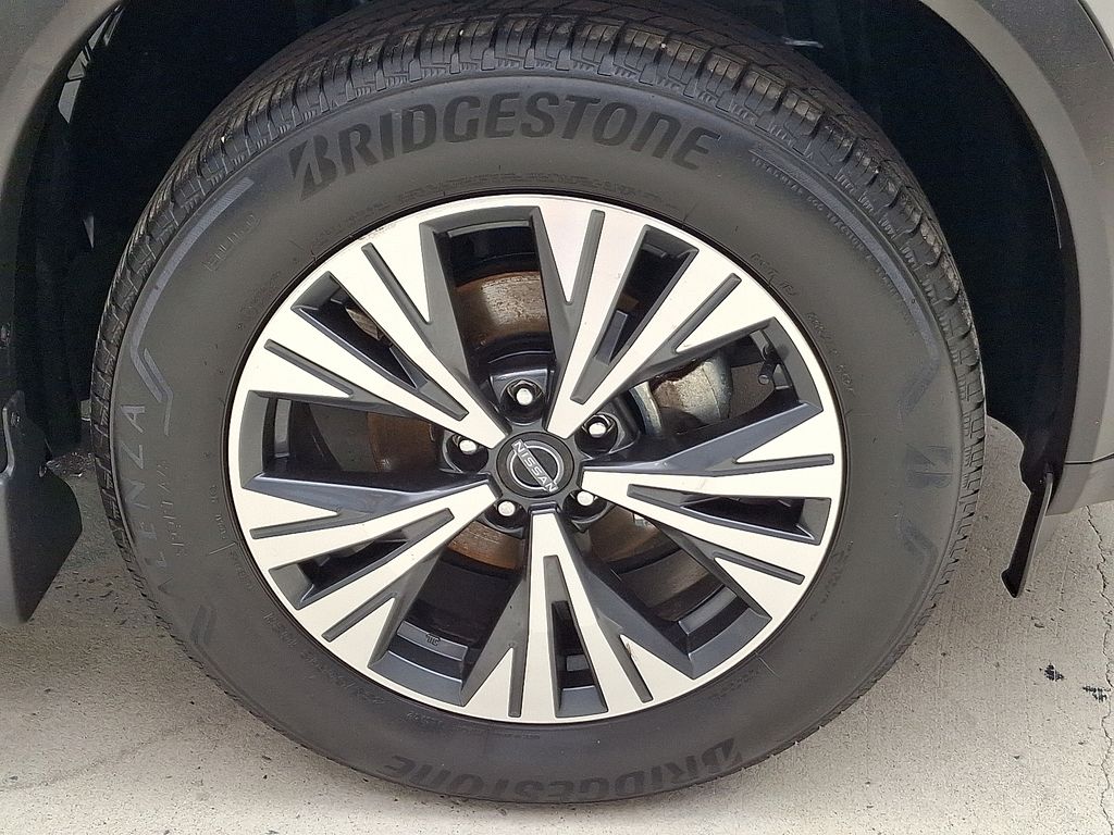 2023 Nissan Rogue SV - Photo 11