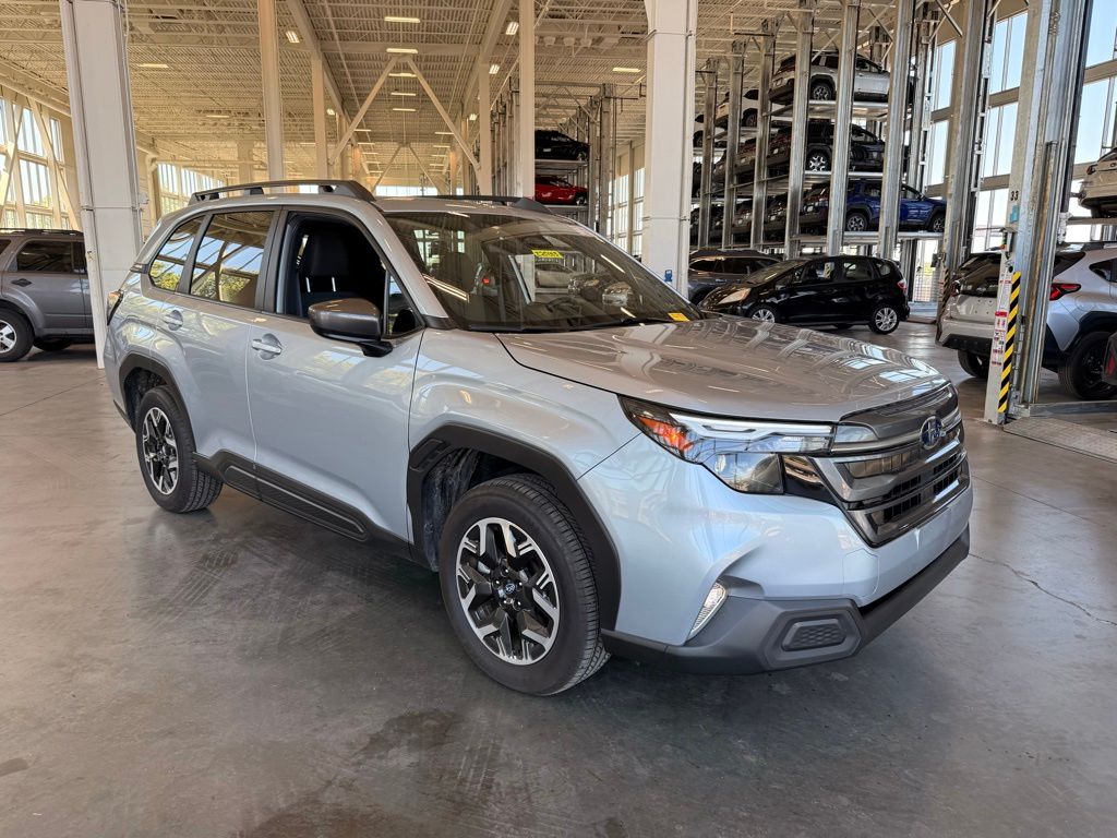 2025 Subaru Forester Premium's photo