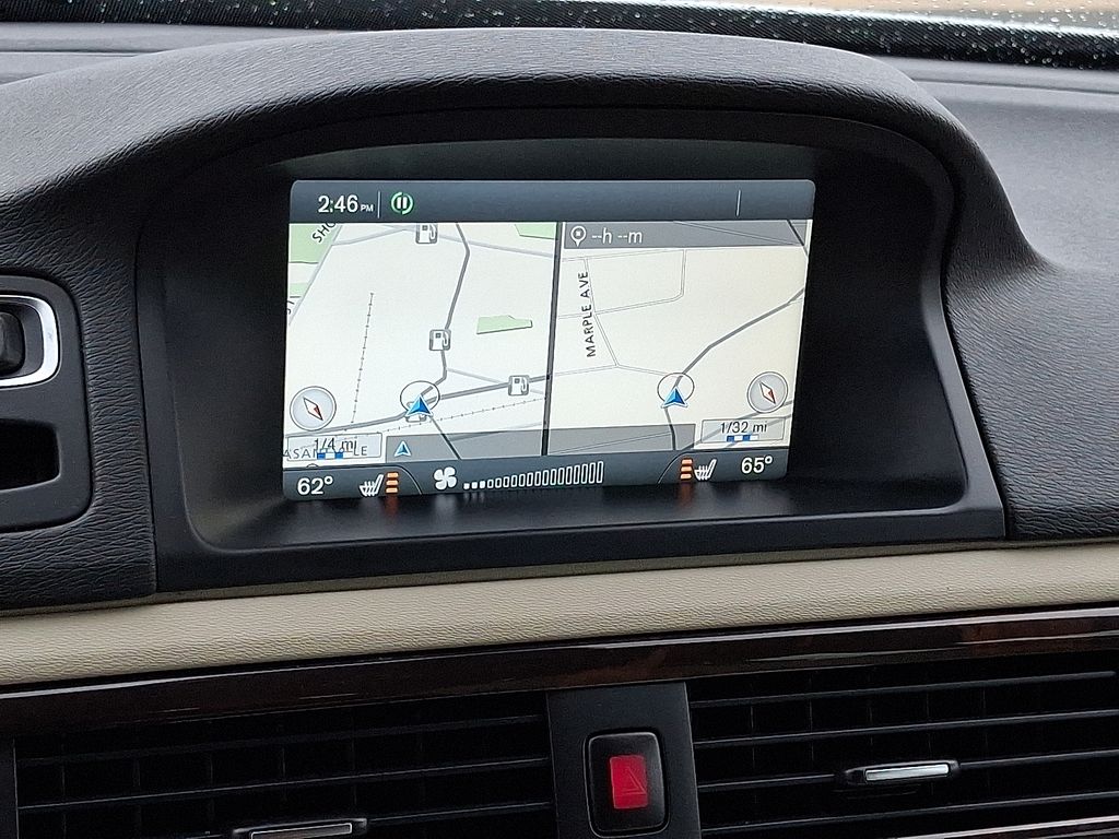 2015 Volvo XC70 T6 Platinum photo 3