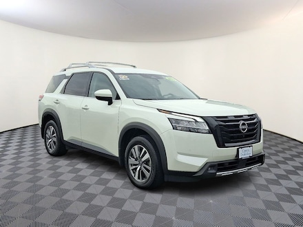 2023 Nissan Pathfinder SL SUV