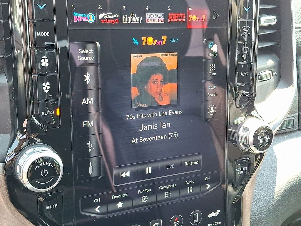 2020 Ram 1500 Laramie photo 2