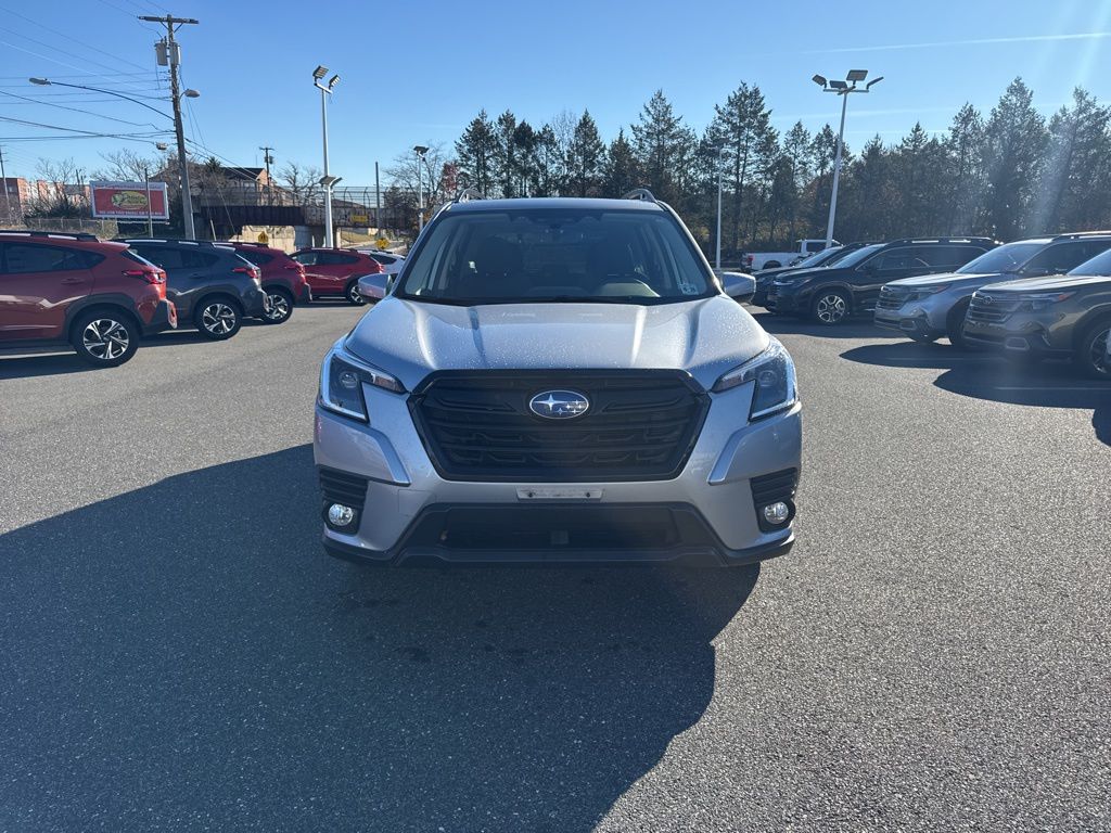 2023 Subaru Forester Premium photo 2