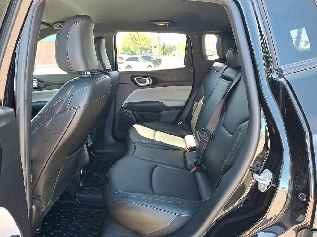 2024 Jeep Compass Limited - Photo 13