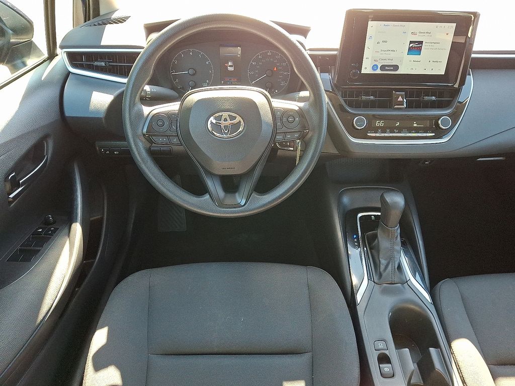 2023 Toyota Corolla LE photo 2