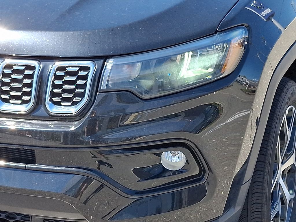 2024 Jeep Compass Limited - Photo 12