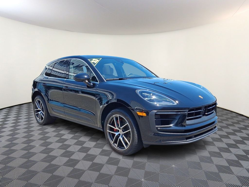 2023 Porsche Macan S's photo