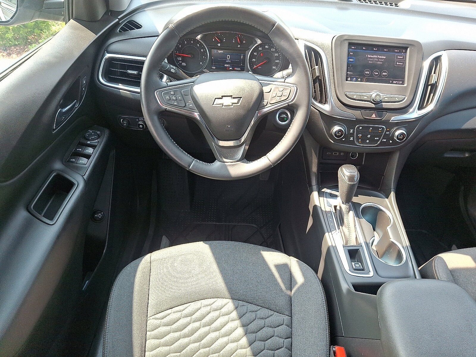 2021 Chevrolet Equinox LT photo 2