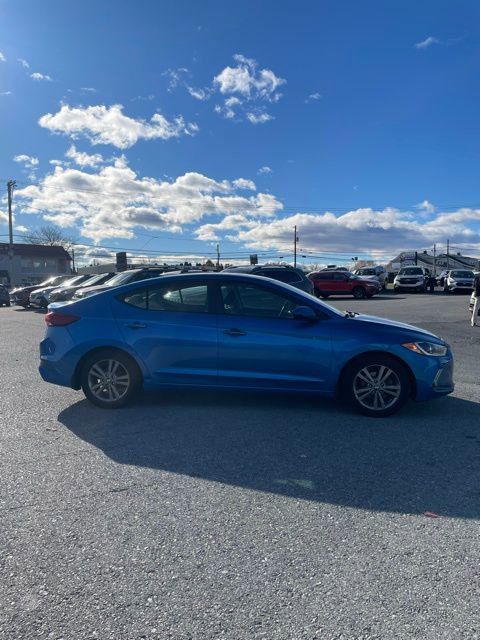 2017 Hyundai Elantra SE photo 4