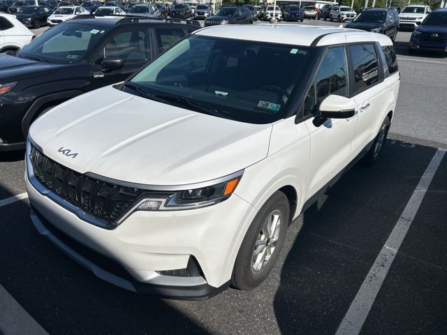 2022 Kia Sedona LX Seat Pkg's photo