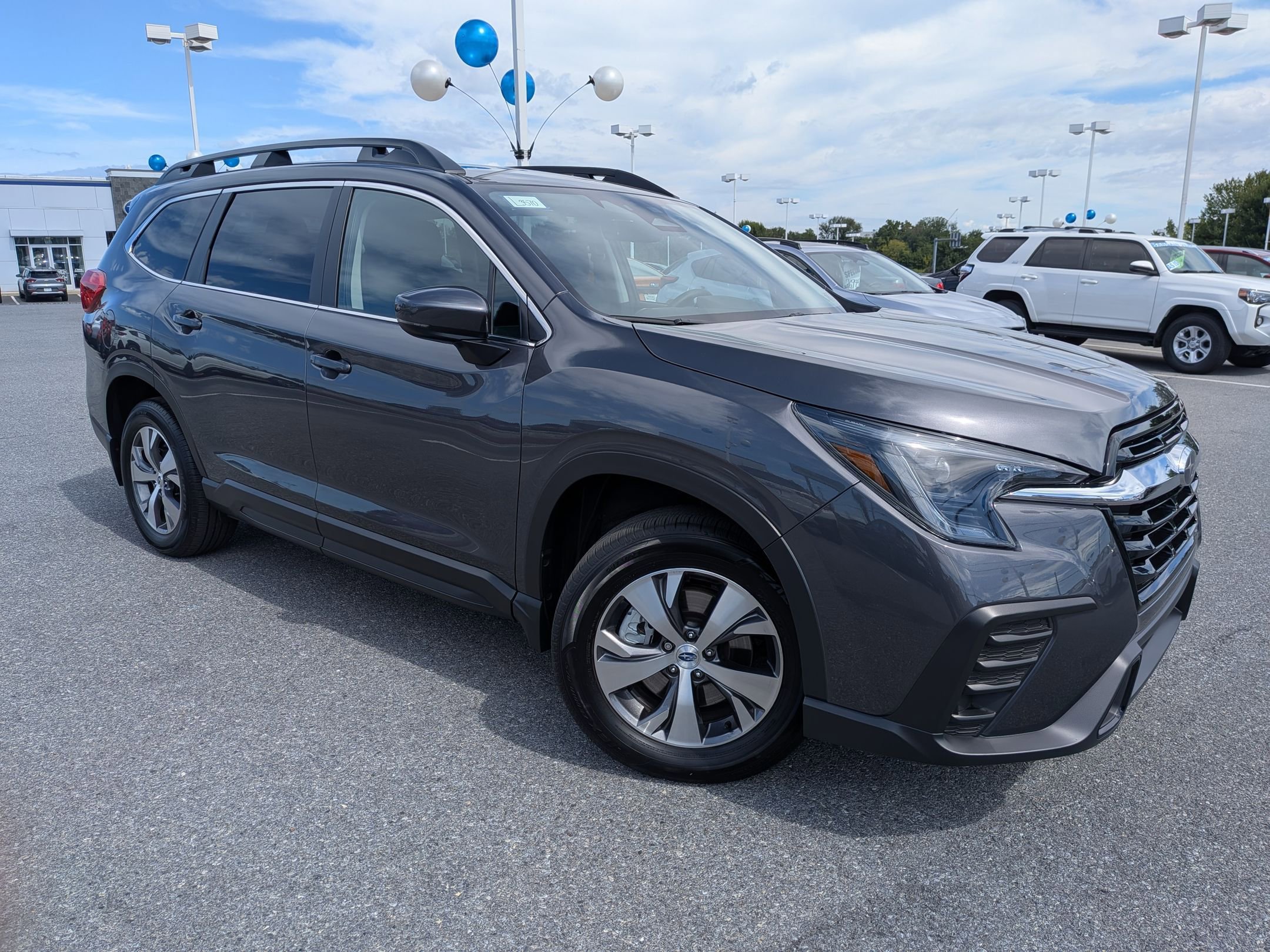 2025 Subaru Ascent Premium photo 3