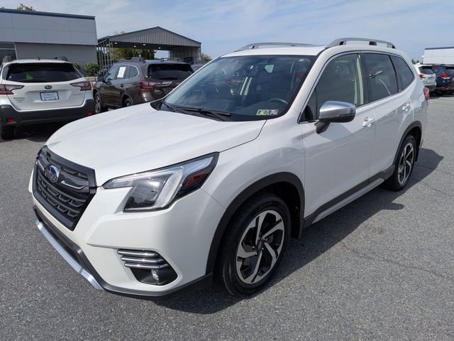2022 Subaru Forester Touring photo 3