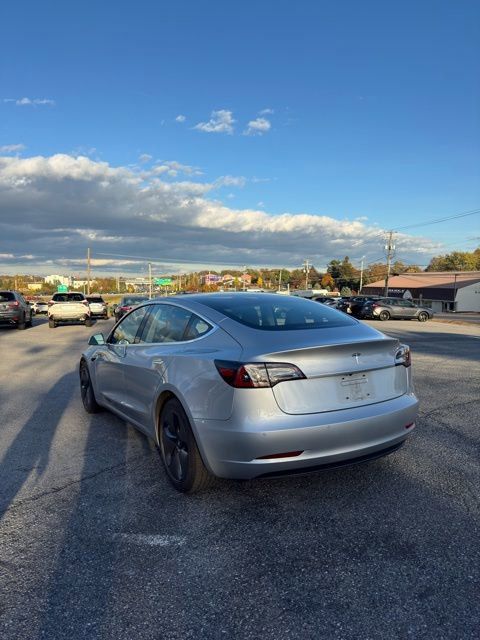 2018 Tesla Model 3 Long Range photo 3