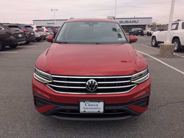 2022 Volkswagen Tiguan SE photo 2