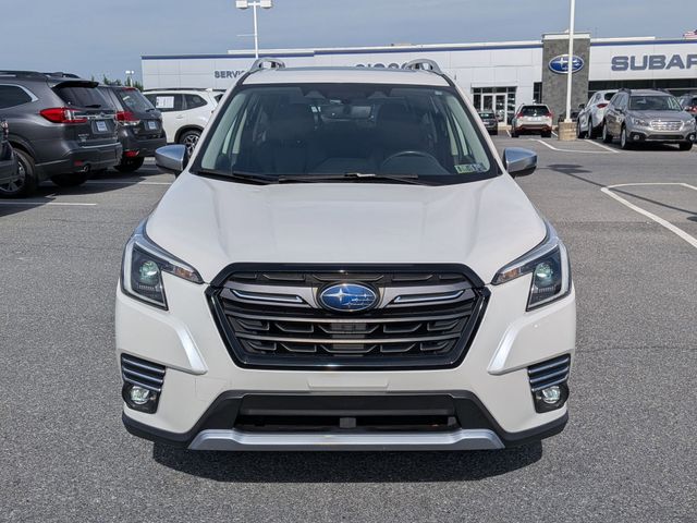 2022 Subaru Forester Touring photo 2