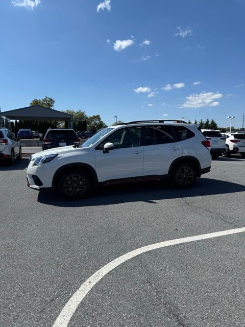 2022 Subaru Forester Sport photo 2