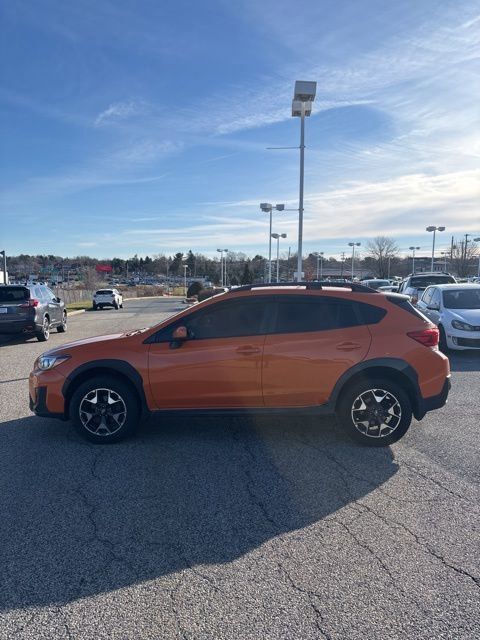 2019 Subaru Crosstrek 2.0i Premium photo 2