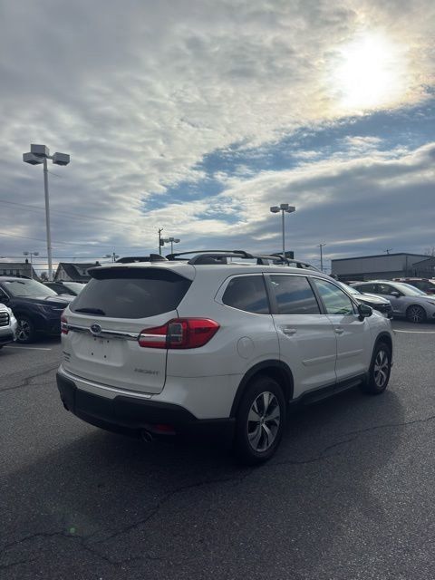 2022 Subaru Ascent Premium photo 2