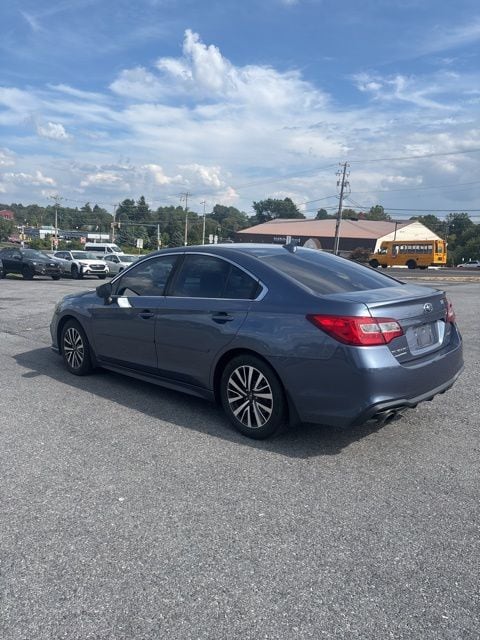 2018 Subaru Legacy 2.5i photo 3