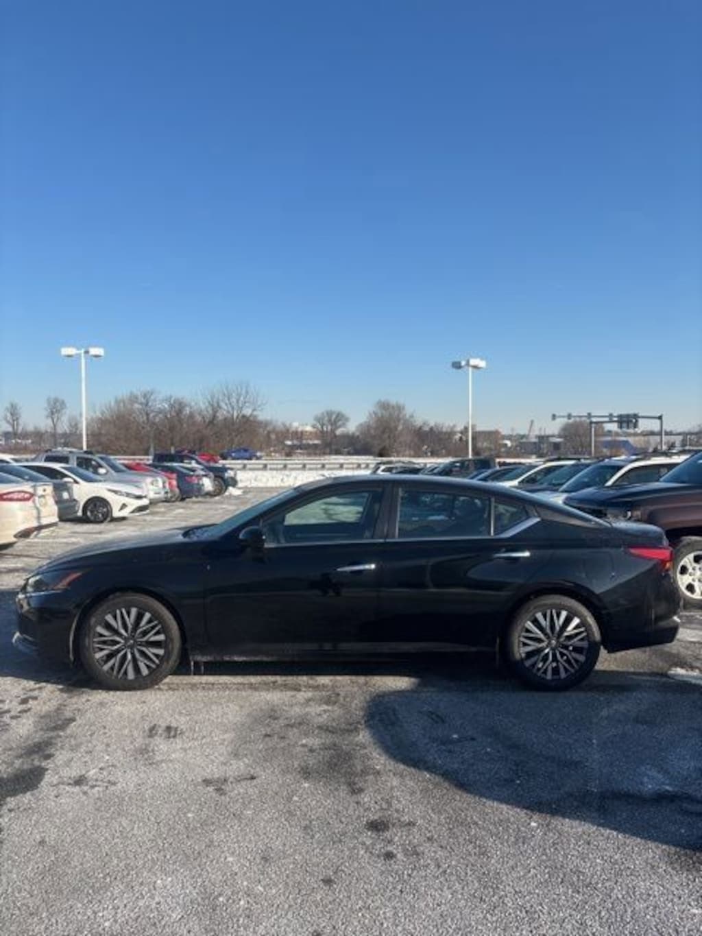 Used 2023 Nissan Altima 2.5 SV Sedan