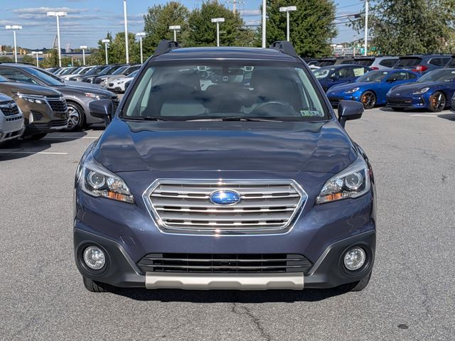 2017 Subaru Outback 2.5i Limited photo 2