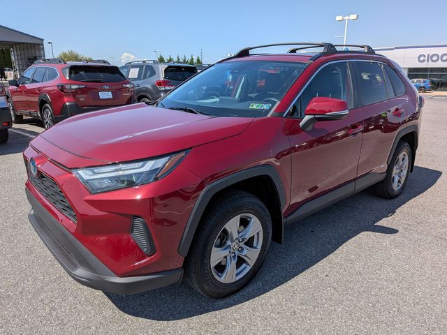 2022 Toyota RAV4 Hybrid XLE photo 3