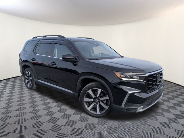 2023 Honda Pilot Touring's photo