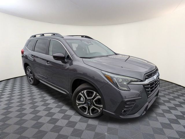 2025 Subaru Ascent Limited's photo