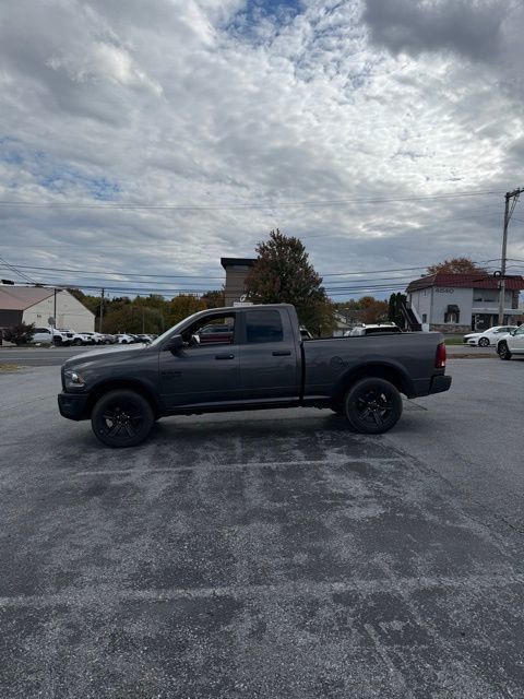 2022 Ram 1500 Classic Warlock photo 2
