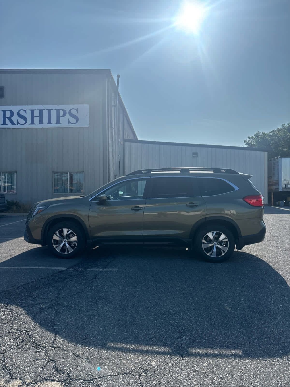 2025 Subaru Ascent Premium photo 2