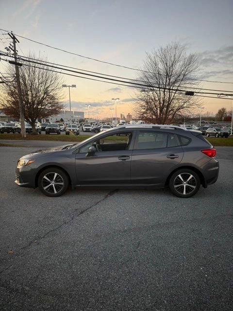 2020 Subaru Impreza Premium photo 2